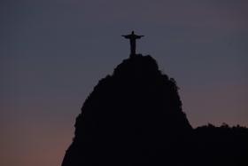 PRODUÇÃO INDUSTRIAL DO BRASIL SOBIU 0,8% EM MAIO