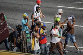 VENEZUELA: 27 ESTUDANTES DETIDOS E LEVADOS À JUSTIÇA MILITAR