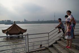 INUNDAÇÕES NO CENTRO DA CHINA CAUSAM 44 MORTOS OU DESAPARECIDOS