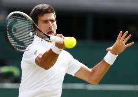 DJOKOVIC E RAONIC APURAM-SE PARA A SEGUNDA RONDA DE WIMBLEDON
