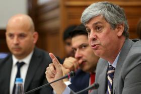 NÚMERO DE BOMBEIROS CAIU 10% E DE MILITARES DESCEU 15% NO PERÍODO DA ‘TROIKA’ – CENTENO