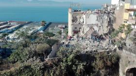 DERROCADA PARCIAL DE EDÍFICIO EM ITÁLIA, ALGUMAS PESSOAS PODEM ESTAR PRESAS NOS ESCOMBROS