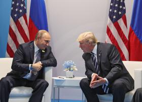 KREMLIN NEGA QUE TRUMP E PUTIN TENHAM COMBINADO CRIAR UNIDADE DE CIBERSEGURANÇA
