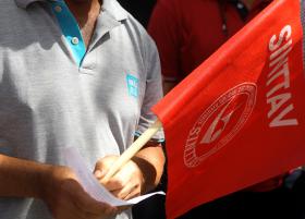 TRABALHADORES DA PT PROTESTAM EM FARO CONTRA TRANSFERÊNCIA PARA OUTRAS EMPRESAS