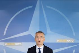 NATO HOMENAGEIA TURCOS QUE AJUDARAM A DETER GOLPE DE ESTADO DE HÁ UM ANO