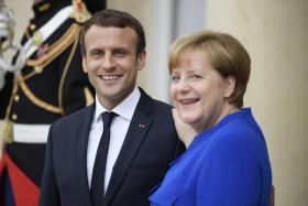 MACRON E MERKEL DEFENDEM DIÁLOGO COM TRUMP APESAR DAS “DIFERENÇAS CLARAS”