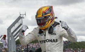HAMILTON VENCE GP DA GRÃ-BRETANHA E FICA A UM PONTO DA LIDERANÇA DO MUNDIAL DE F1