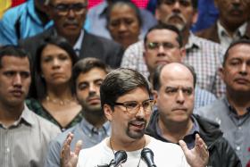 VENEZUELA: OPOSIÇÃO ANUNCIA GOVERNO DE UNIÃO E GREVE GERAL NA QUINTA-FEIRA