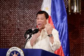 PRESIDENTE DAS FILIPINAS DIZ QUE NÃO VISITA ESTADOS UNIDOS PORQUE “NÃO PRESTAM”