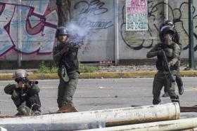 VENEZUELA: TRÊS MORTOS E 82 DETIDOS DURANTE REPRESSÃO A PROTESTOS OPOSITORES