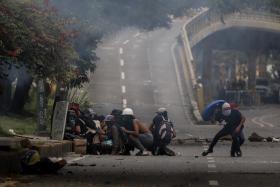 VENEZUELA: PROTESTOS CONTRA PRESIDENTE NICOLÁS MADURO JÁ PROVOCARAM 100 MORTOS