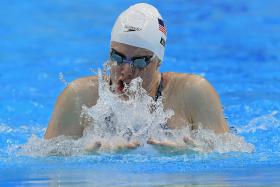 NORTE-AMERICANA LILLY KING BATE RECORDE DO MUNDO DOS 100 BRUÇOS