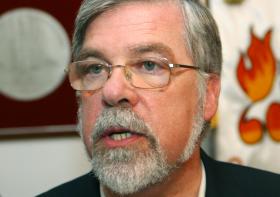 DUARTE CALDEIRA DEFENDE UMA EQUIPA PROFISSIONAL EM CADA CORPO DE BOMBEIROS VOLUNTÁRIOS