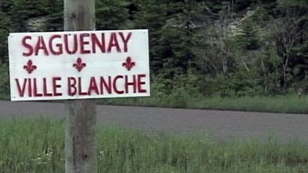 SINAIS RACISTAS POSTADOS EM SAGUENAY