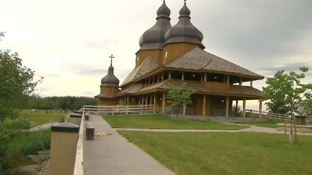 POLÍCIA DIZ QUE FOGO EM IGREJA DE BRAMPTON FOI POSTO DELIBERADAMENTE
