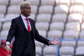 FEDERAÇÃO MOÇAMBICANA DIZ QUE VAI RENOVAR COM SELECIONADOR ABEL XAVIER