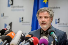 AUTOR DOS ATAQUES DE PARIS JULGADO NA BÉLGICA POR DISPAROS CONTRA POLÍCIAS