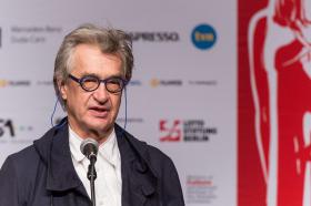 “SUBMERGENCE”, DE WIM WENDERS, ABRE EM SETEMBRO O FESTIVAL DE SAN SEBASTIÁN