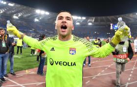 LYON EMPATA COM NANTES E É APANHADO POR BORDÉUS