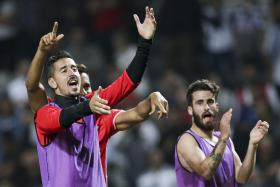 ANDRÉ ALMEIDA FALA EM DEVER CUMPRIDO APÓS RENOVAÇÃO COM O BENFICA