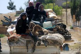 ESTADO ISLÂMICO PERMITE QUE 3.000 CIVIS ABANDONEM CIDADE DE AL RAQA