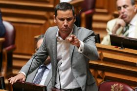 PS ACUSA PASSOS COELHO DE “DISCURSO RACISTA E XENÓFOBO” COM ALTERAÇÕES LEGISLATIVAS INVENTADAS