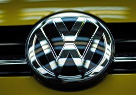 BRUXELAS ALERTA BERLIM PARA POSSÍVEL “UTILIZAÇÃO FRAUDULENTA” DE FUNDOS COMUNITÁRIOS PELA VOLKSWAGEN