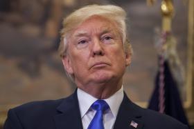 TRUMP CONDENA TODOS OS GRUPOS EXTREMISTAS INCLUINDO “SUPREMACISTAS BRANCOS” – CASA BRANCA