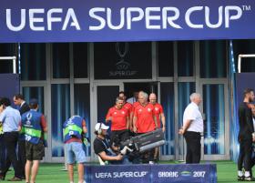 REAL MADRID E MANCHESTER UNITED DISPUTAM SUPERTAÇA EUROPEIA