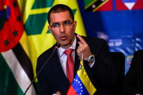 CARACAS ACUSA TRUMP DE AMEAÇAR A ESTABILIDADE DA AMÉRICA LATINA