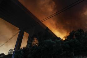 A23 E EN3 CORTADAS EM AMBOS OS SENTIDOS NA ZONA DE ABRANTES DEVIDO A INCÊNDIO