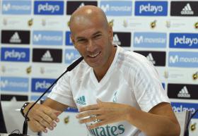 ZINEDINE ZIDANE RENOVA CONTRATO COM O REAL MADRID POR MAIS TRÊS ANOS