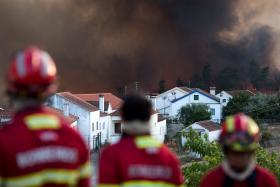 DISTRITOS DE CASTELO BRANCO, GUARDA E VISEU COM PRINCIPAIS FOGOS, CASAS AMEAÇADAS NA SERTÃ