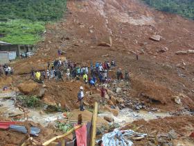 INUNDAÇÕES NA SERRA LEOA FIZERAM PELO MENOS 499 MORTOS