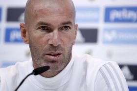 ZIDANE “MUITO INCOMODADO” COM SUSPENSÃO DE CINCO JOGOS A RONALDO