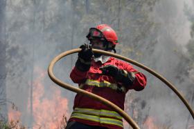 INCÊNDIOS: DOMINADO FOGO EM RESENDE