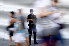 AUTOR DO ATAQUE EM BARCELONA ABATIDO PELA POLÍCIA