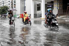 SINAL 10 DE TUFÃO IÇADO EM MACAU PELA PRIMEIRA VEZ EM 18 ANOS