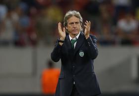 “PARA ESTAR ENTRE OS MELHORES NÃO PODEMOS ESTAR PREOCUPADOS COM BARÇA E JUVE” — JORGE JESUS