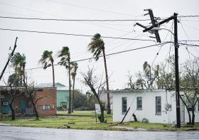 FURACÃO HARVEY PASSA A TEMPESTADE TROPICAL NOS ESTADOS UNIDOS