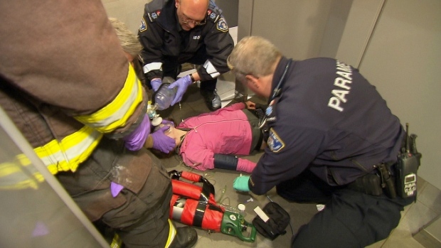 VAGA DE OVERDOSES EM TORONTO