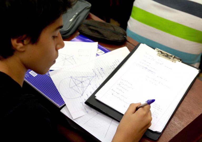 ENSINO SUPERIOR: JÁ HÁ MAIS DE 40 MIL CANDIDATOS A UMA BOLSA DE ESTUDO