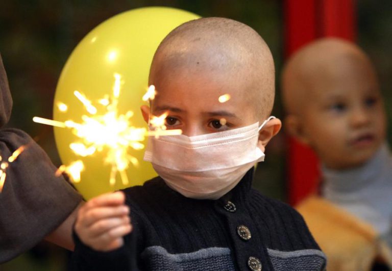 FAMÍLIAS DE CRIANÇAS COM CANCRO TÊM QUEBRA DE RENDIMENTOS SUPERIOR A 500 EUROS – INQUÉRITO