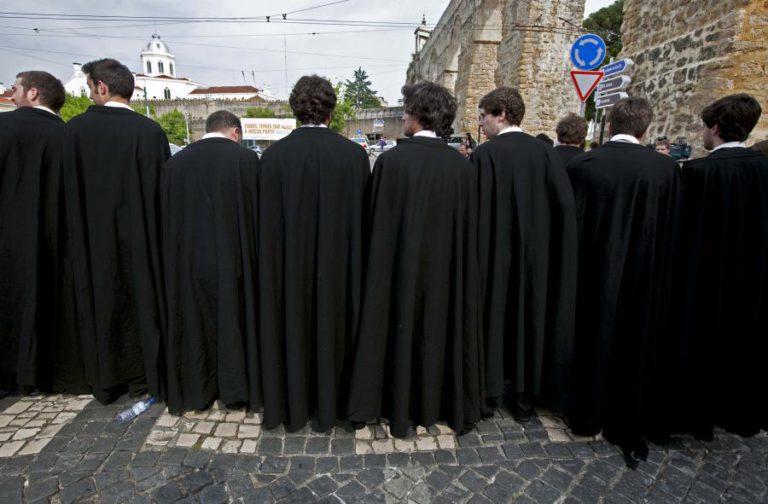 QUASE 40 CURSOS AINDA SEM ALUNOS APÓS 2.ª FASE DE ACESSO AO ENSINO SUPERIOR