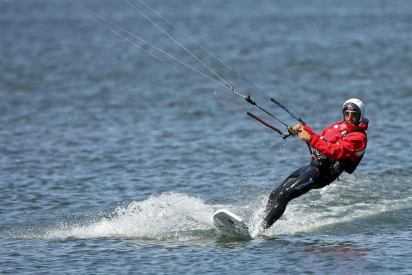 LUFINHA PARADO AO LARGO DA ILHA DE SÃO MIGUEL À ESPERA DE VENTO