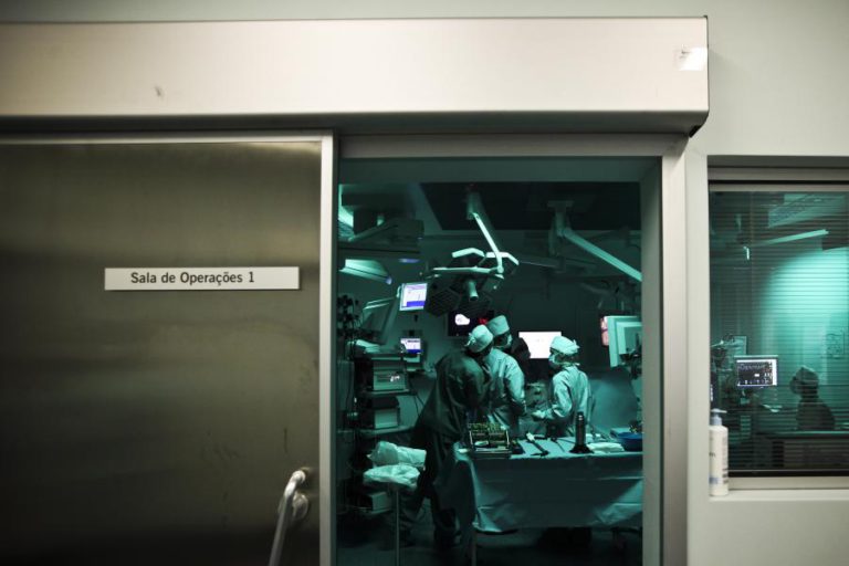 PERSONALIDADES LIGADAS À ONCOLOGIA DEFENDEM MAIS ORÇAMENTO PARA TRATAR O CANCRO