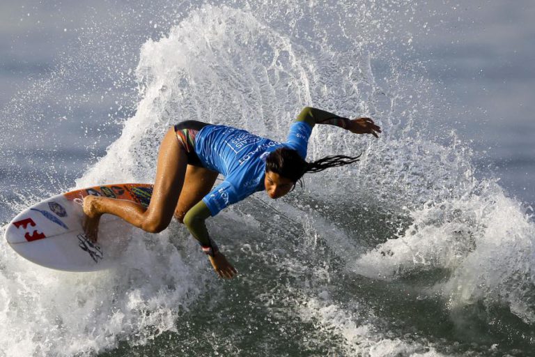 TERESA BONVALOT ELIMINA CAMPEÃ DO MUNDO DO CASCAIS WOMEN’S PRO
