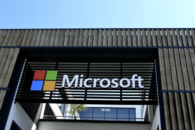 PGR ESTÁ A “RECOLHER ELEMENTOS” SOBRE VIAGENS DE AUTARCAS À SEDE DA MICROSOFT
