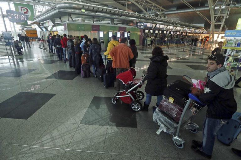 DESCONVOCADA GREVE DOS TRABALHADORES DE BALCÃO DA TAP NO PORTO