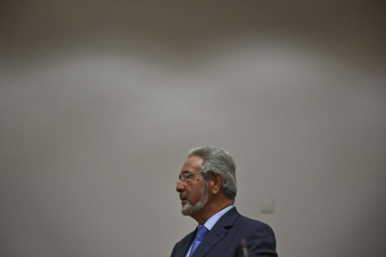 SEDE DE CAMPANHA DE ISALTINO MORAIS VANDALIZADA